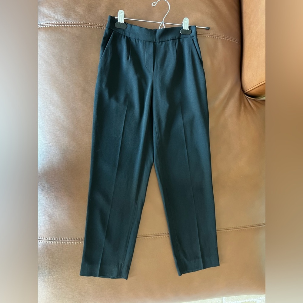 Aritzia Babaton 00 black cropped trousers
